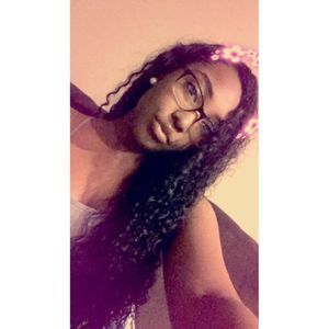 Meet your Posher, Makayla